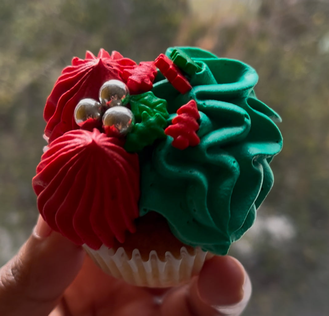 Cupcakes y mini tarta